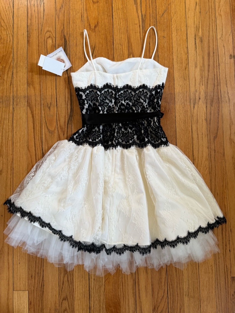 Jessica McClintock NWT White and Black Lace Spaghetti Strap Party Dress Size “8” - Picture 2 of 13